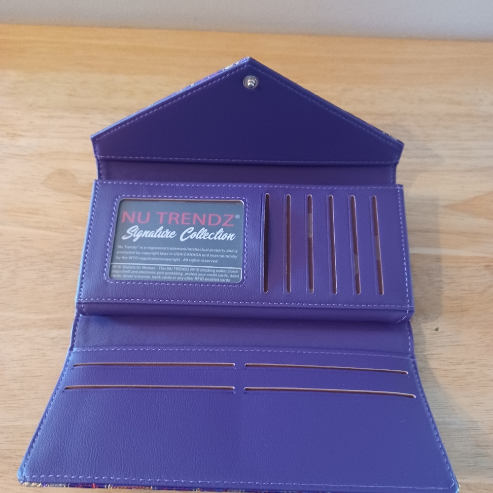 New Nu Trendz Purple& Gold Pattern Wallet - image 5